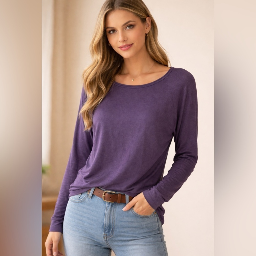 Splendid Violet Cashmere Blend Batwing Sleeve Top.    Size-Small. Soft Casual